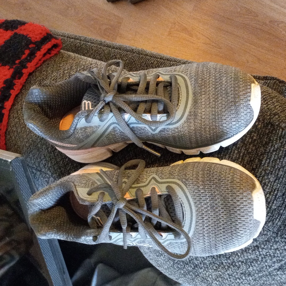 Women's Fila Tennis Shoes